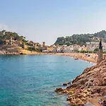 Tossa Center