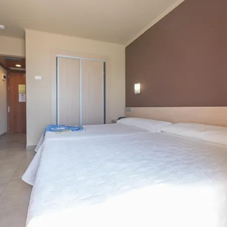 Tossa Center 4* توسا ذي مار