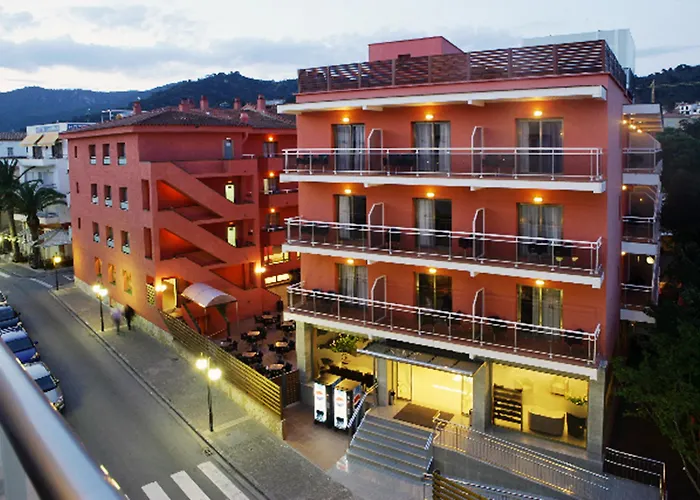 酒店 Tossa Center